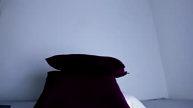 Skarleth69 online show from January 19, 2026, 2:48 am