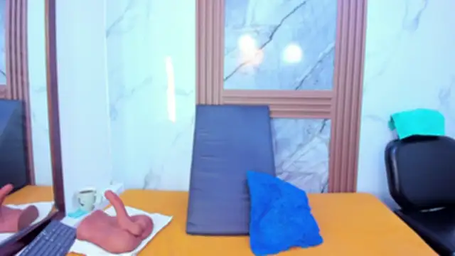 Snapshot of HannyMansonh chatting on November 15, 2025, 3:21 am HannyMansonh online show from November 15, 2025, 3:21 am