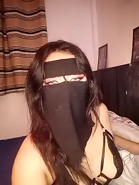 Snapshot of Bayan-Queen chatting on November 2, 2025, 5:29 pm Bayan-Queen online show from November 2, 2025, 5:29 pm