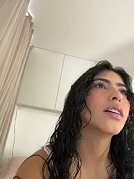 Gaby zahir  online show from October 29, 2025, 3:22 pm