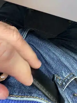 Snapshot of KielerMen chatting on November 20, 2025, 2:34 am KielerMen online show from November 20, 2025, 2:34 am