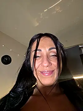 LeticiaWoods online show from April 29, 2026, 8:48 pm