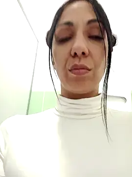 LeticiaWoods online show from February 9, 2025, 12:08 pm