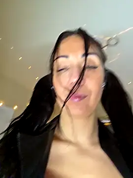 LeticiaWoods online show from February 12, 2026, 8:47 am