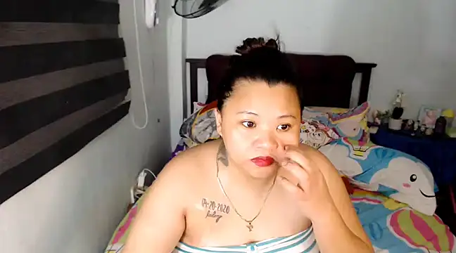 Snapshot of Asianwow22 chatting on March 8, 2025, 8:00 am Asianwow22 online show from March 8, 2025, 8:00 am