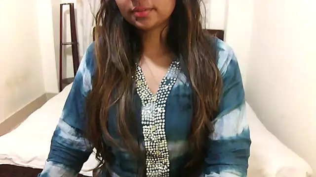 cutebengaligirl online show from March 3, 2026, 10:39 pm
