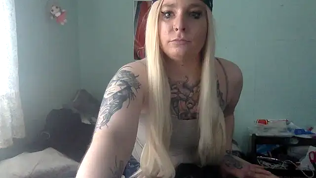 Snapshot of alexabunni chatting on April 10, 2026, 3:19 pm alexabunni online show from April 10, 2026, 3:19 pm