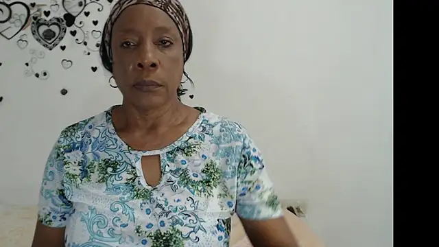 Snapshot of RoosePaarker chatting on December 17, 2025, 10:48 pm RoosePaarker online show from December 17, 2025, 10:48 pm