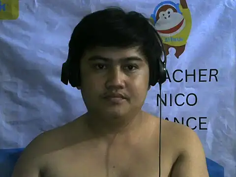 Yummy Tommy21 online show from October 6, 2025, 5:24 pm