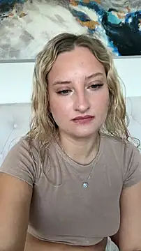 Snapshot of MileySummer chatting on October 10, 2025, 6:36 am MileySummer online show from October 10, 2025, 6:36 am