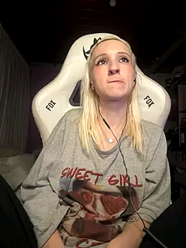 bunnydark00 online show from November 9, 2025, 2:15 am