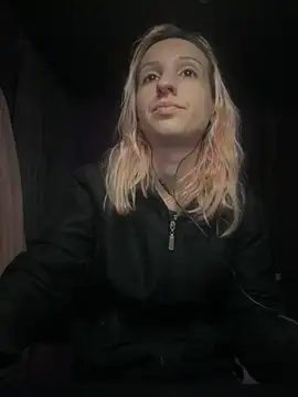 bunnydark00 online show from October 9, 2025, 11:05 pm