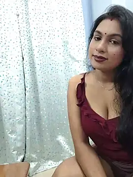 Queen Dolly online show from July 22, 2026, 5:26 pm