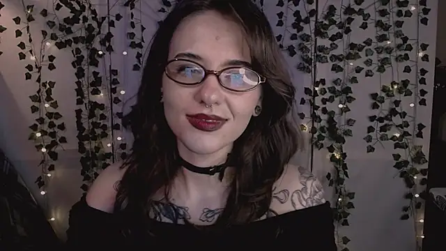 Snapshot of risha_laas chatting on January 8, 2026, 8:15 pm risha laas online show from January 8, 2026, 8:15 pm