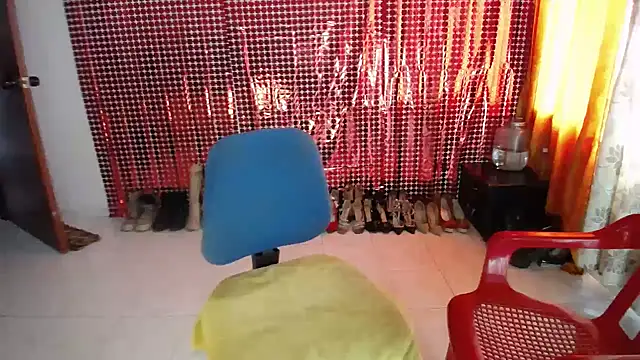 Sweett Anya online show from November 19, 2025, 6:08 pm