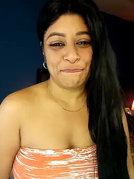 Snapshot of Lashmy111 chatting on March 4, 2025, 5:21 am Lashmy111 online show from March 4, 2025, 5:21 am
