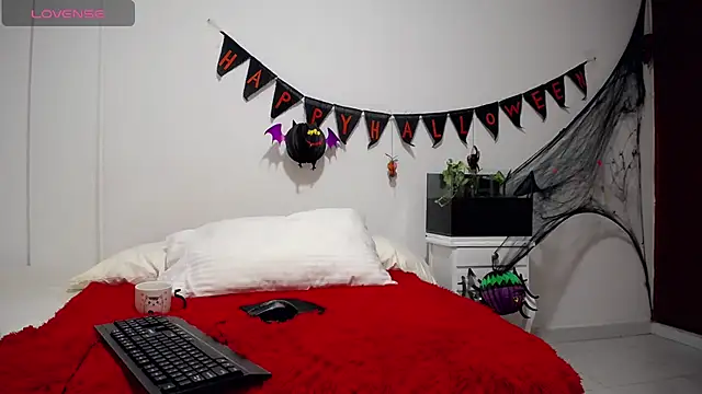 kimberlyshantal online show from October 18, 2025, 10:23 pm