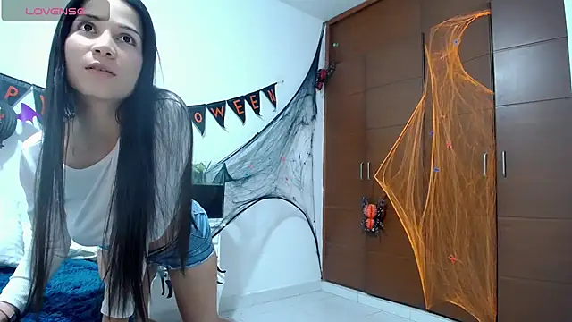 kimberlyshantal online show from October 17, 2025, 10:33 pm