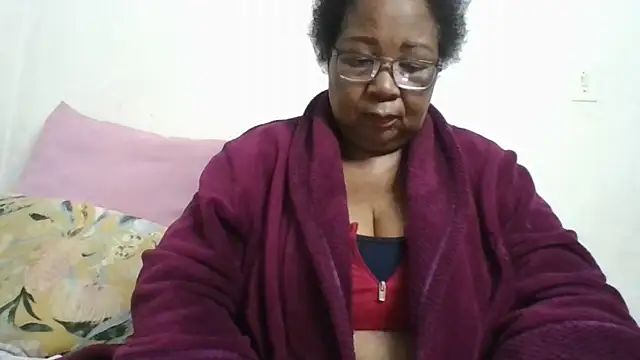 Snapshot of KinkyRicoSaisyours chatting on June 16, 2026, 5:35 pm KinkyRicoSaisyours online show from June 16, 2026, 5:35 pm