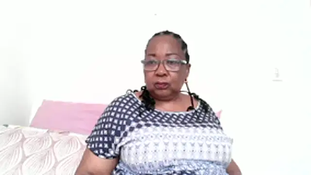 Snapshot of KinkyRicoSaisyours chatting on November 3, 2025, 7:46 am KinkyRicoSaisyours online show from November 3, 2025, 7:46 am