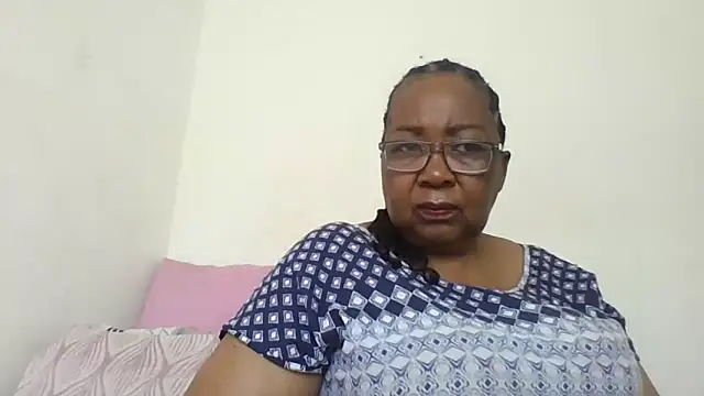 Snapshot of KinkyRicoSaisyours chatting on November 5, 2025, 6:49 am KinkyRicoSaisyours online show from November 5, 2025, 6:49 am