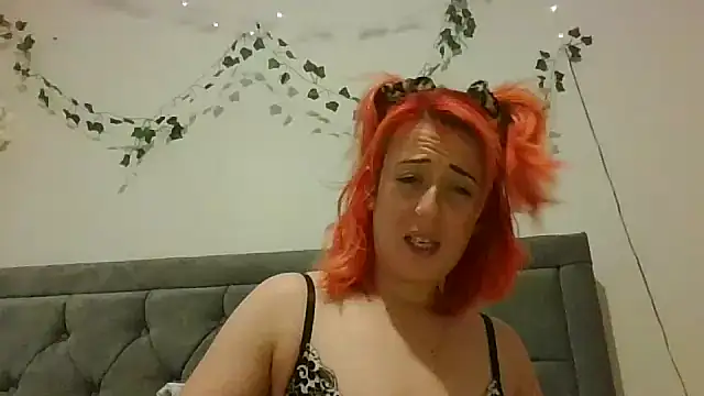 Englishhornybecca30 online show from October 15, 2025, 9:28 am