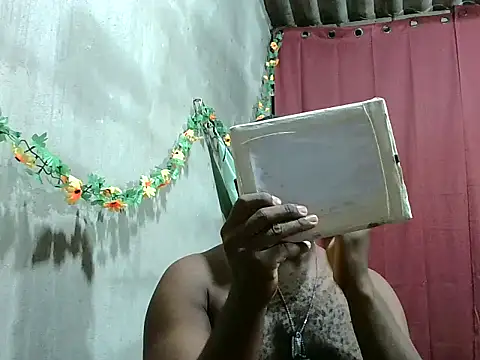 Snapshot of 2ocmaxi chatting on February 11, 2026, 11:37 pm 2ocmaxi online show from February 11, 2026, 11:37 pm