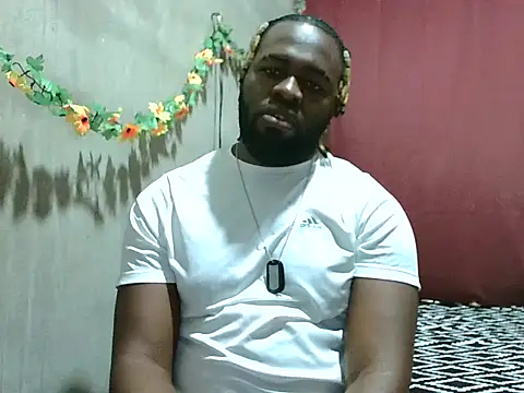 Snapshot of 2ocmaxi chatting on March 3, 2026, 6:37 pm 2ocmaxi online show from March 3, 2026, 6:37 pm