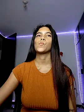 Snapshot of Sallye_ chatting on February 10, 2025, 7:58 am Sallye online show from February 10, 2025, 7:58 am