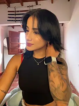 Snapshot of Ale_Lewis chatting on November 25, 2025, 9:04 pm Ale Lewis online show from November 25, 2025, 9:04 pm