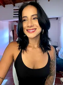 Snapshot of Ale_Lewis chatting on October 12, 2025, 9:05 pm Ale Lewis online show from October 12, 2025, 9:05 pm