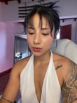 Ale Lewis online show from May 3, 2026, 9:07 pm