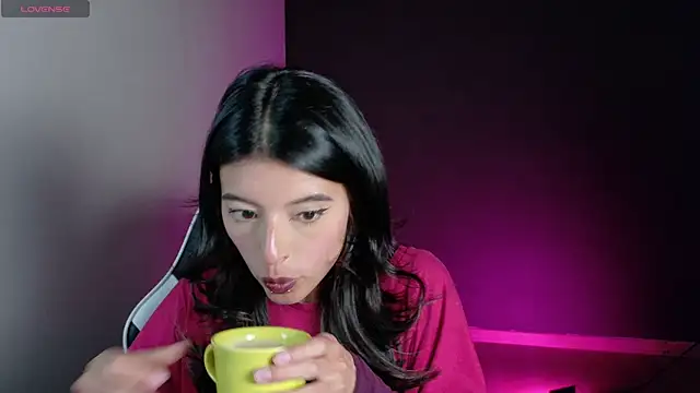 Snapshot of NanaRott chatting on July 13, 2026, 9:36 pm NanaRott online show from July 13, 2026, 9:36 pm