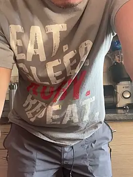 Snapshot of bigbrown- chatting on March 9, 2025, 4:22 pm bigbrown- online show from March 9, 2025, 4:22 pm