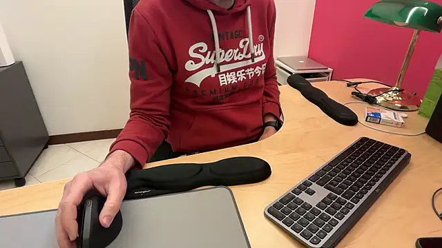 riccardofortis online show from February 2, 2026, 5:34 pm