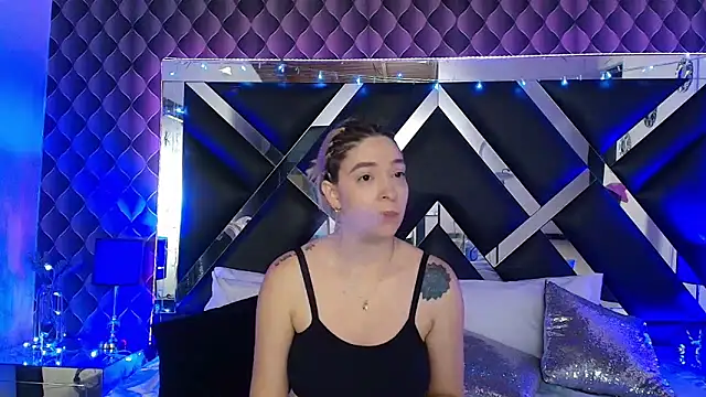 Snapshot of victoriaa_lee_ chatting on April 13, 2026, 7:51 pm victoriaa lee online show from April 13, 2026, 7:51 pm