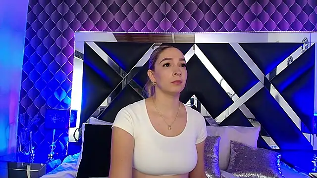 Snapshot of victoriaa_lee_ chatting on October 24, 2025, 8:08 pm victoriaa lee online show from October 24, 2025, 8:08 pm