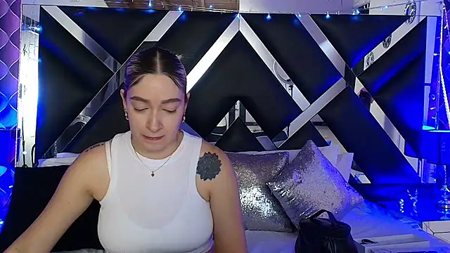 Snapshot of victoriaa_lee_ chatting on May 11, 2026, 7:11 pm victoriaa lee online show from May 11, 2026, 7:11 pm