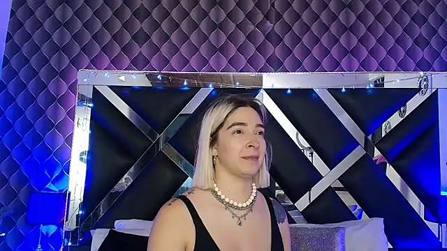victoriaa lee  online show from June 6, 2026, 7:30 pm