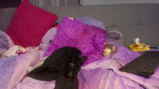 Mia damm online show from March 3, 2025, 7:03 am