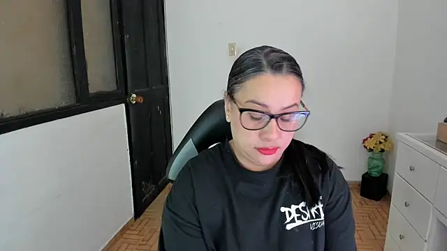 Snapshot of smile_sweetpao chatting on October 17, 2025, 12:40 pm smile sweetpao online show from October 17, 2025, 12:40 pm