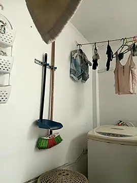 gabiTetas online show from December 3, 2025, 7:35 pm