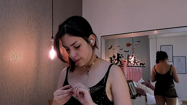 Snapshot of Alexa_Thaylor_ chatting on October 12, 2025, 7:37 pm Alexa Thaylor online show from October 12, 2025, 7:37 pm