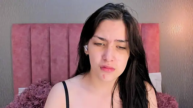 Snapshot of Alexa_Thaylor_ chatting on October 18, 2025, 3:25 pm Alexa Thaylor online show from October 18, 2025, 3:25 pm