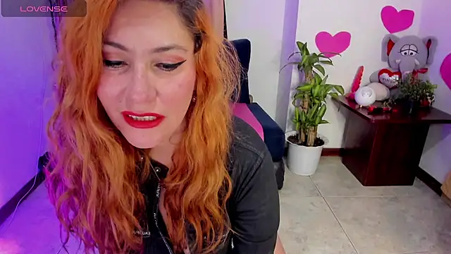 Snapshot of HARLEYJAC1 chatting on October 17, 2025, 8:06 am HARLEYJAC1 online show from October 17, 2025, 8:06 am