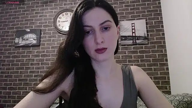  Hot Lady  online show from March 18, 2025, 7:44 pm