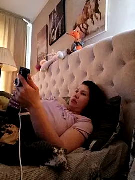 ROXOLANAA SEXY online show from April 28, 2026, 4:06 am