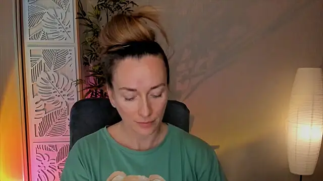 RebeccaMartinez online show from February 15, 2026, 7:51 am