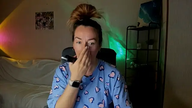 RebeccaMartinez online show from November 24, 2025, 8:36 am