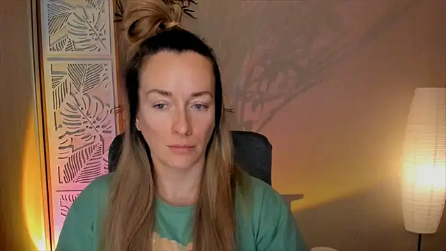 RebeccaMartinez online show from February 14, 2026, 6:46 am